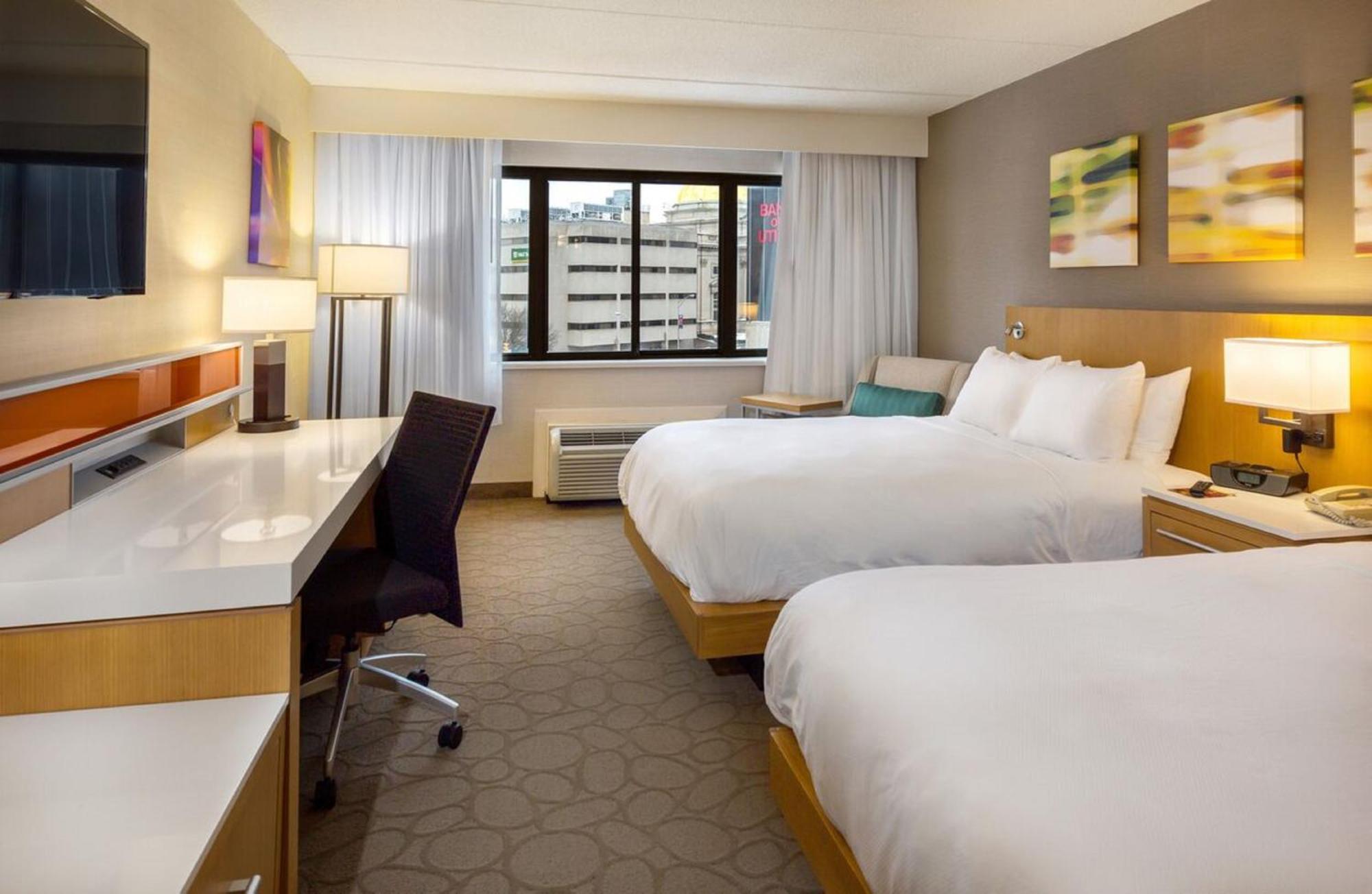 Delta Hotels By Marriott Ютика Экстерьер фото